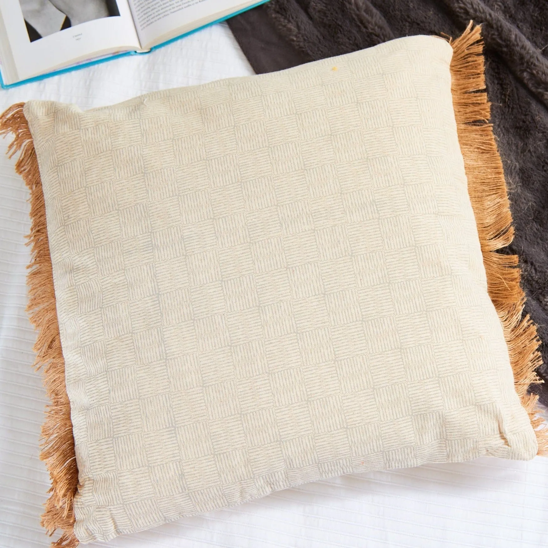 Fero Pebble Fringed Filled Decorative Throw Scatter Cushion - 45 x 45cm