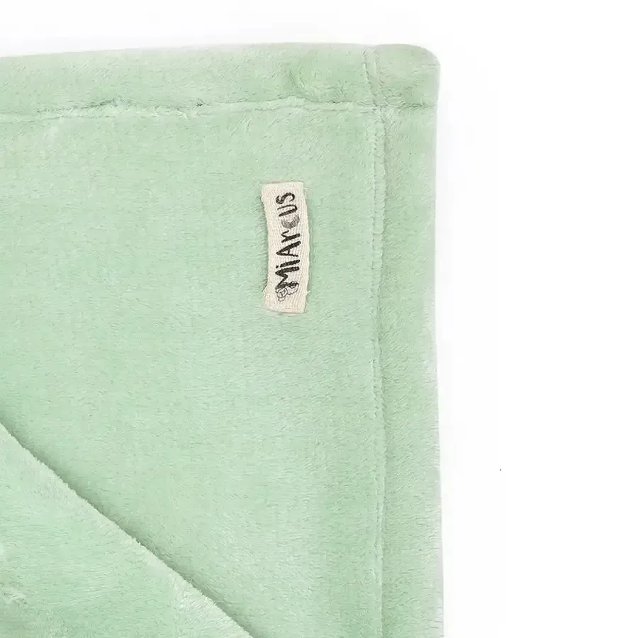 Flurry Knitted Blanket