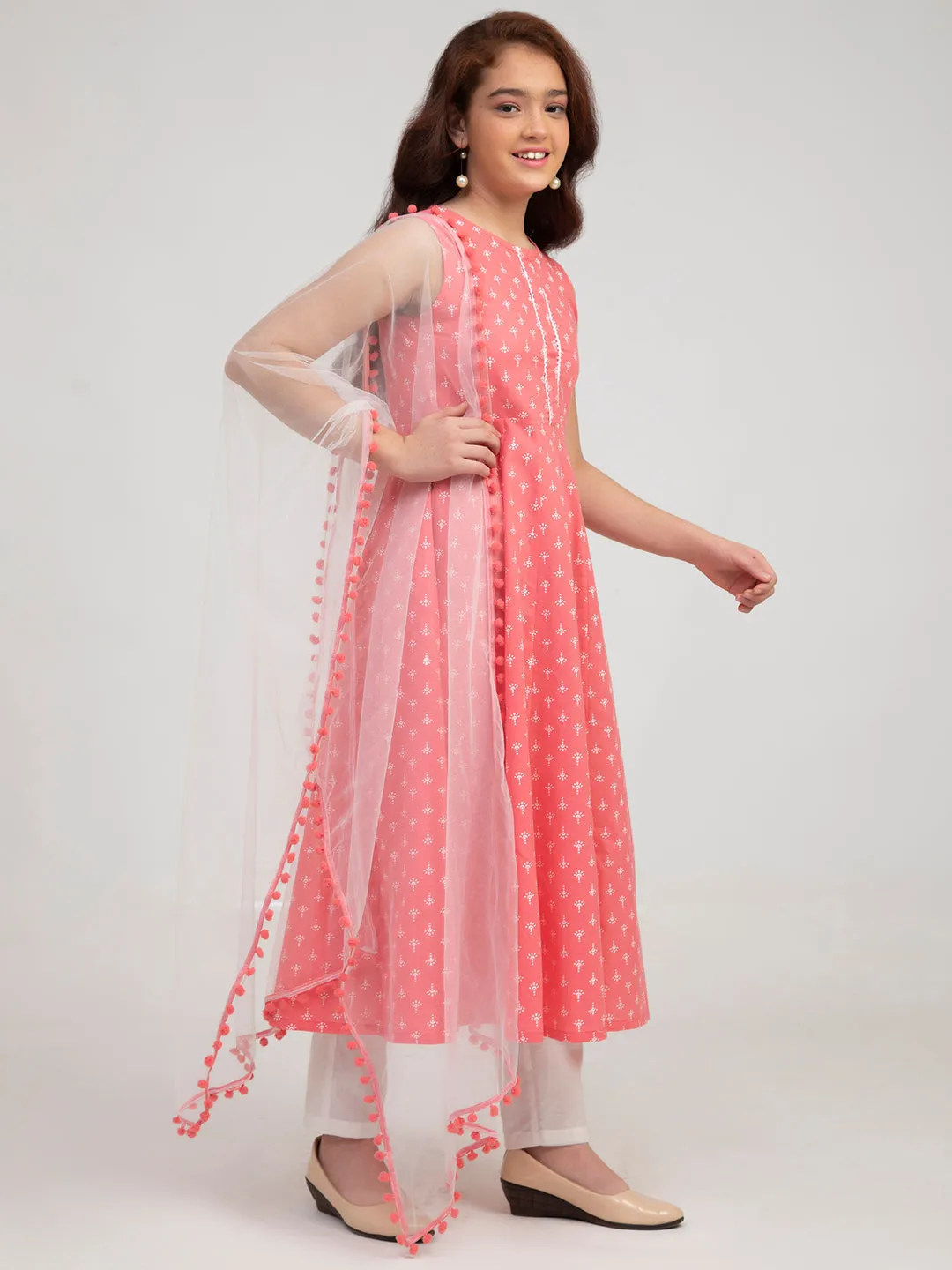 Jashvi Girls Pink And White Kurta And Trouser With Dupatta