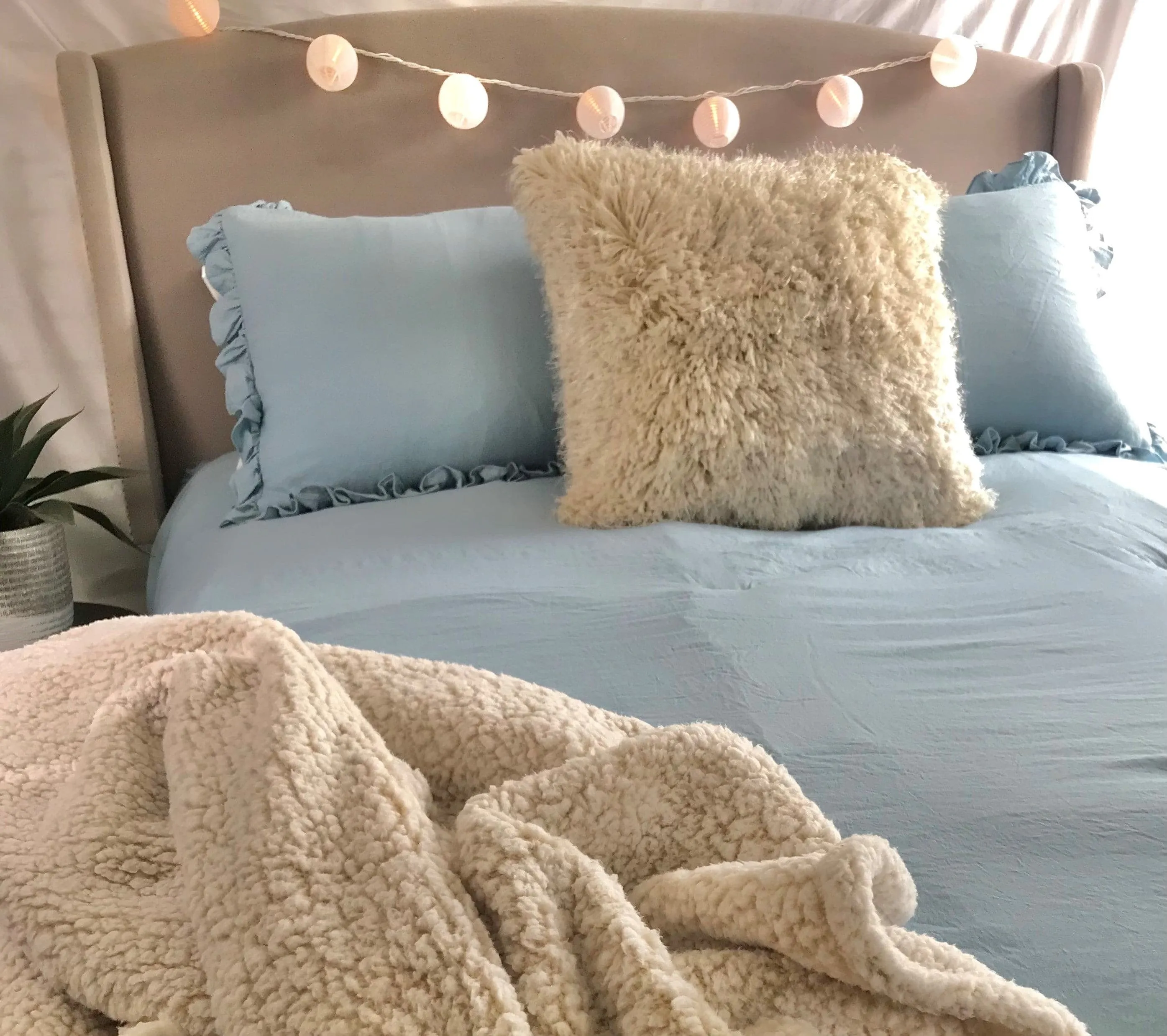 Sherpa Tassel Fringe Throw Blanket