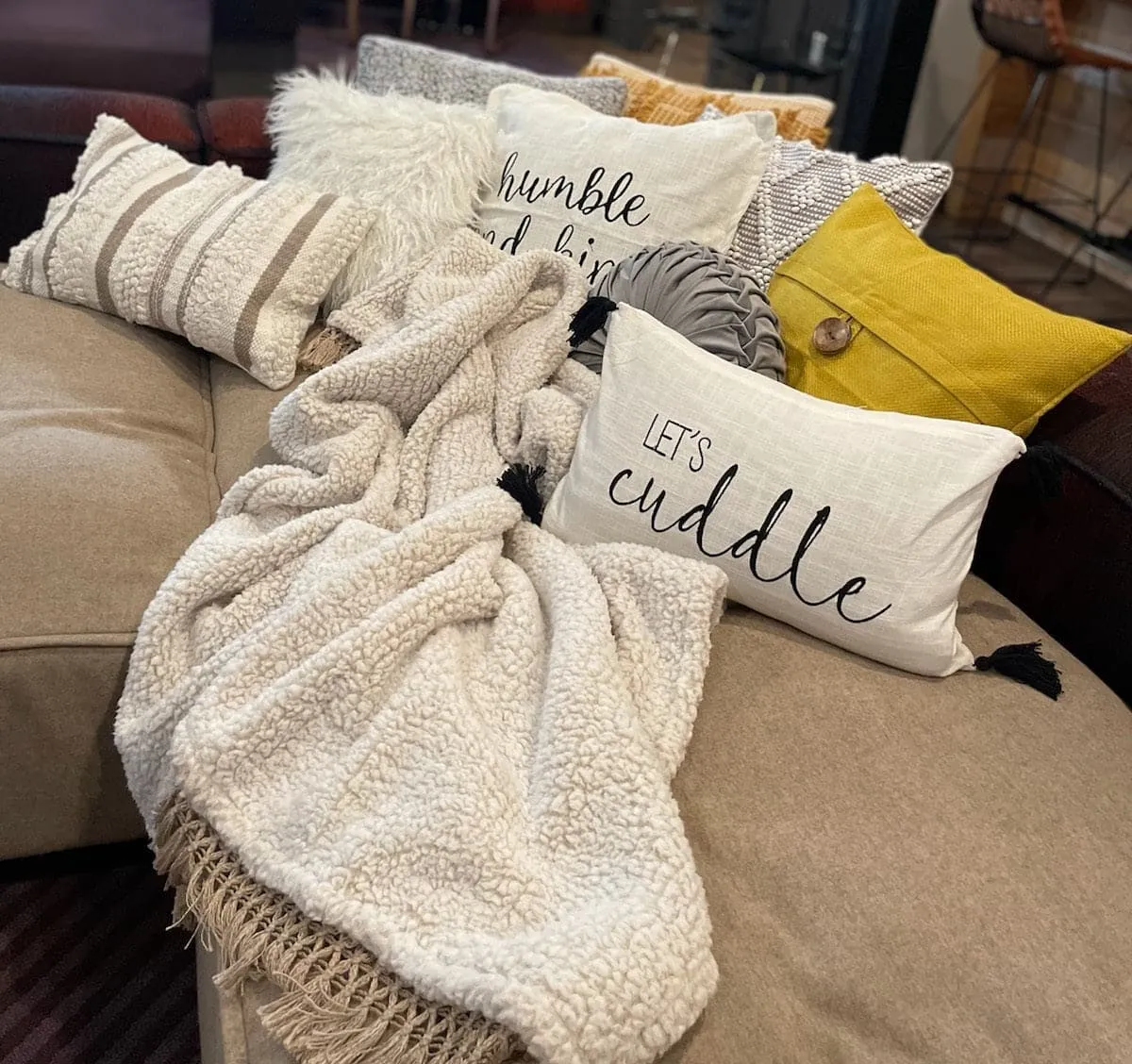 Sherpa Tassel Fringe Throw Blanket